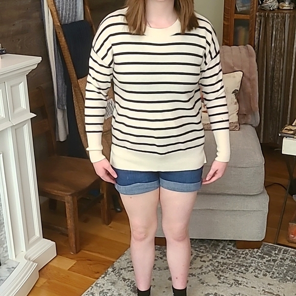 Cynthia Rowley 100% 2-ply cashmere black and white striped sweater size small. - Picture 5 of 8